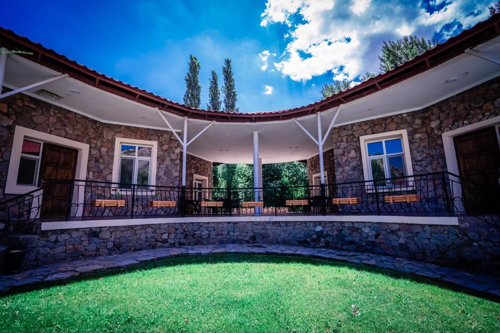 Chatcal Mountains Resort Burchmulla 외부 사진